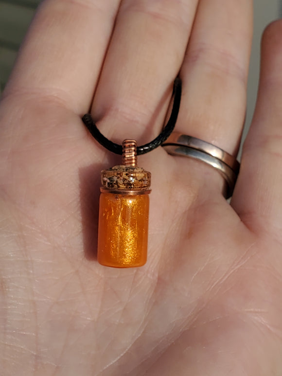 PO0001 Wire-Wrapped Potion Bottle