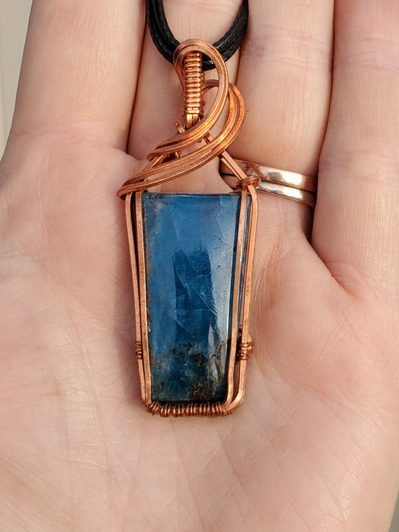 C0095 Wire-Wrapped Apatite