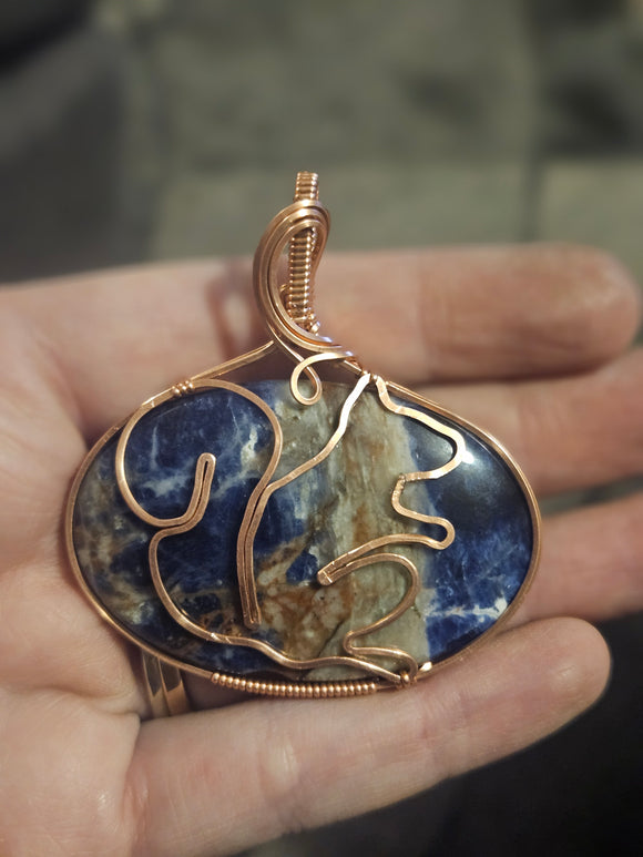 C0187 Wire-Wrapped Sodalite Squirrel